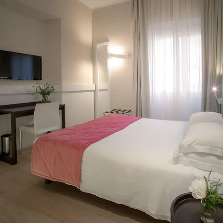 Ξενοδοχείο Rosa Riviera 4*