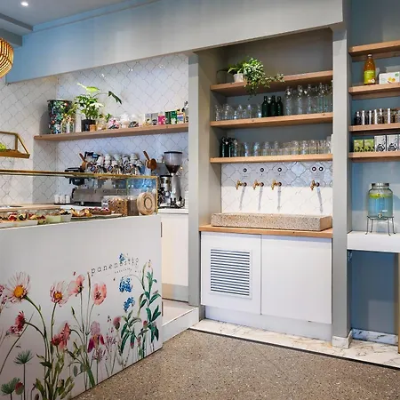 מלון Rosa Riviera 4*