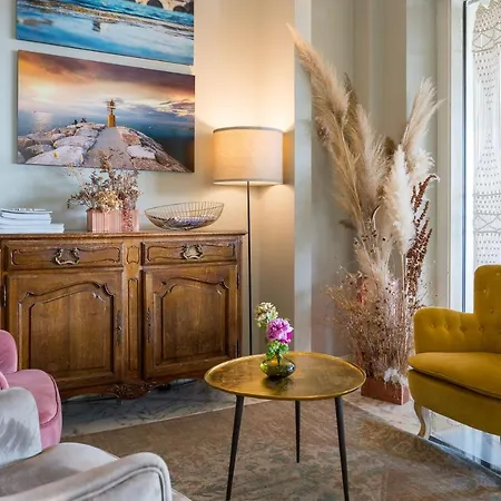 洛萨里维埃拉别墅酒店 里米尼