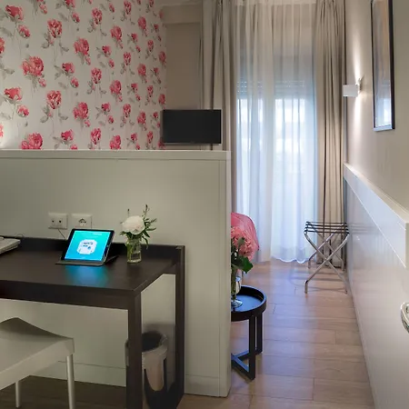 Rosa Riviera Hotel 4*